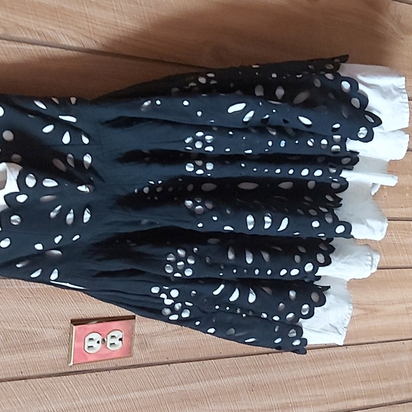 Dress - Picture 3 of 6